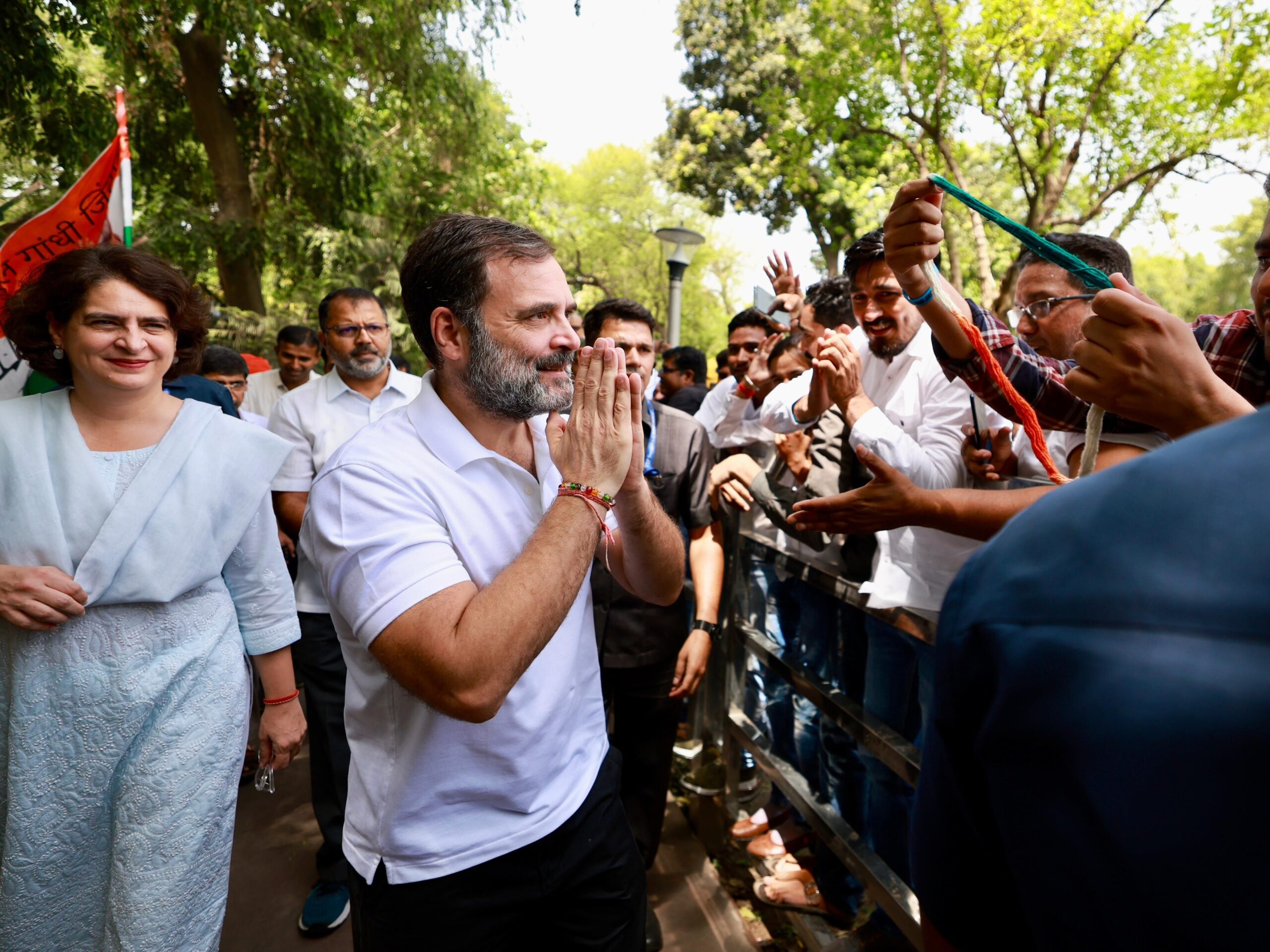 कार्यकर्ताओं ने मनाया नेता राहुल गांधी का जन्मदिन